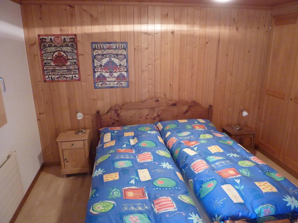 Chalet Aebnetbode Gstaad Habitación foto